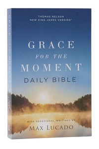 NKJV, Grace for the Moment Daily Bible, Softcover, Comfort Print 